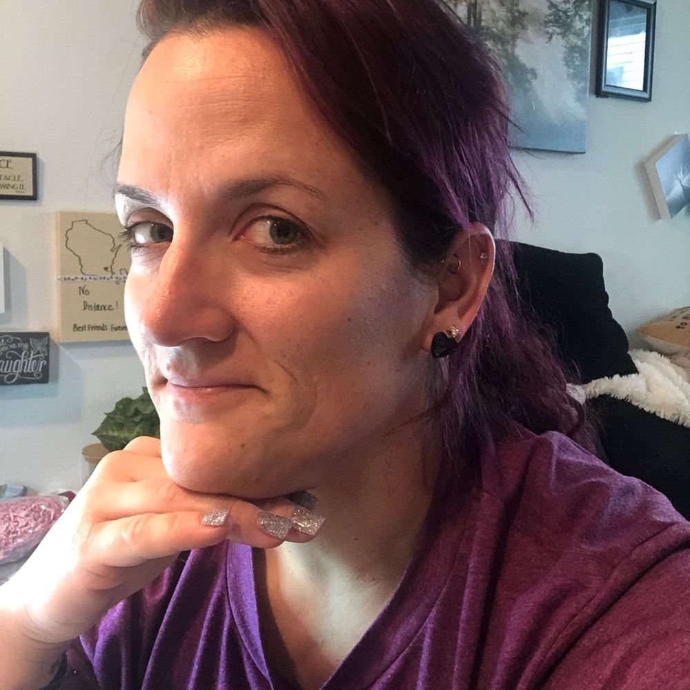 Meet your Posher, Danielle